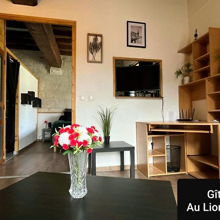 Au Lion D'Or Apartment Les Roches-l'Eveque Екстериор снимка