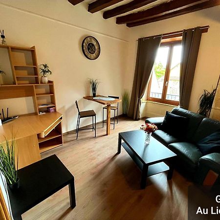 Au Lion D'Or Apartment Les Roches-l'Eveque Екстериор снимка